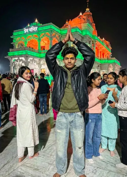 Divine Night Namaste - AI Prompt