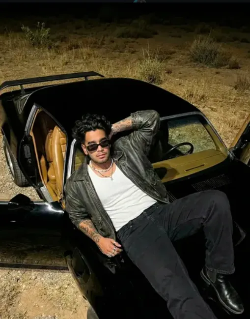 Midnight Muscle Muse - Free AI Art Prompt