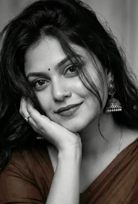 Velvet Monochrome - Free AI Art Prompt